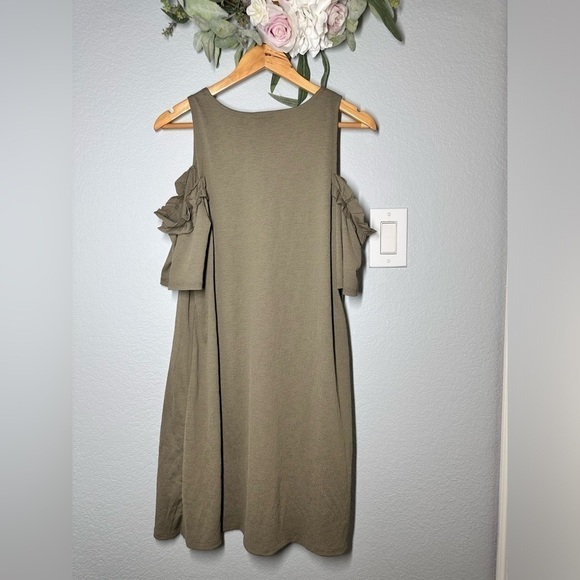 Lauren Conrad‎ Olive Green Off Shoulder Dress Size M - Picture 9 of 12